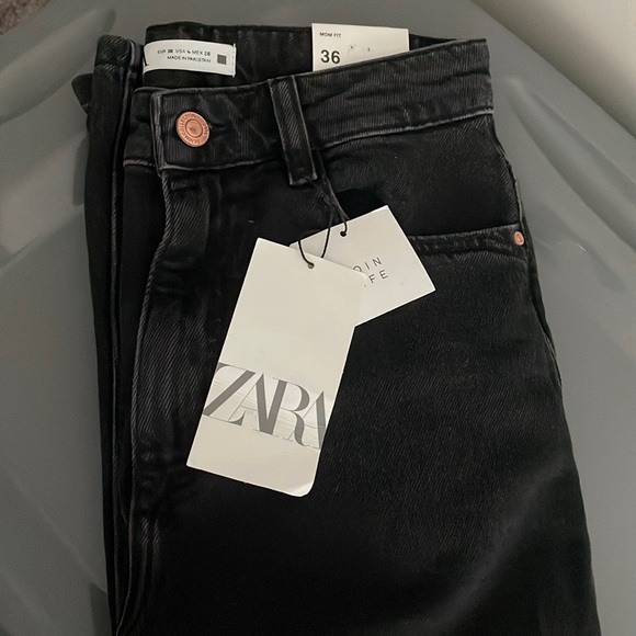 BNWT Black Zara Mom Jeans - Picture 1 of 3